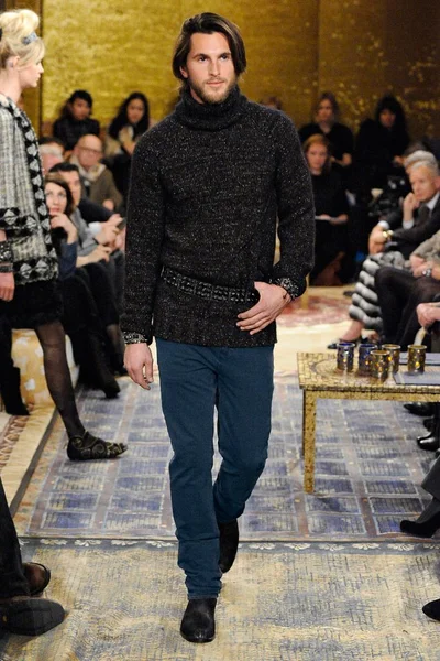 Look 52